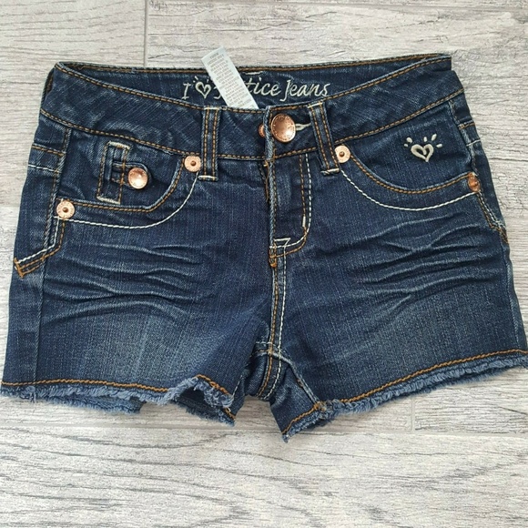 Justice Short - Picture 6 of 7